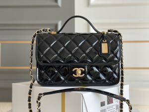 China 22k Women Chanel Flap Bag 2022 Patent Leather Tofu Bag Black Gold wholesale