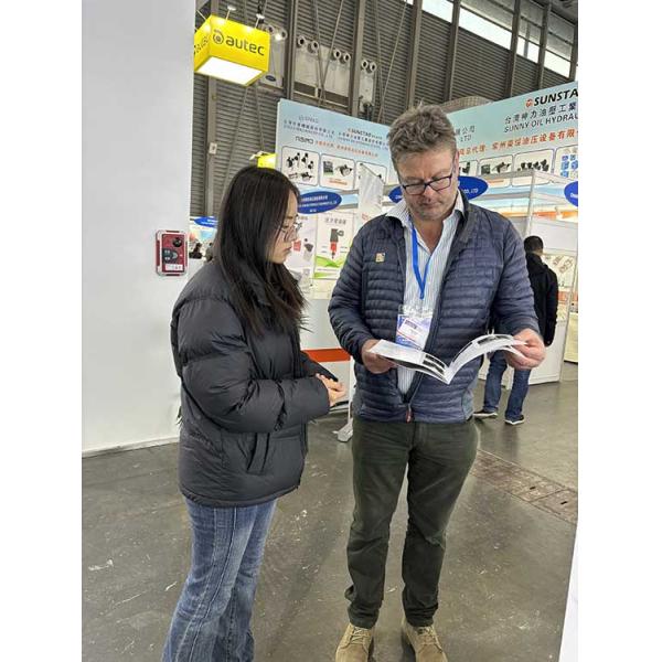 Firm And Stable Mobile Security Camera Cctv Surveillance Security Cuboid For Temporary Monitoring