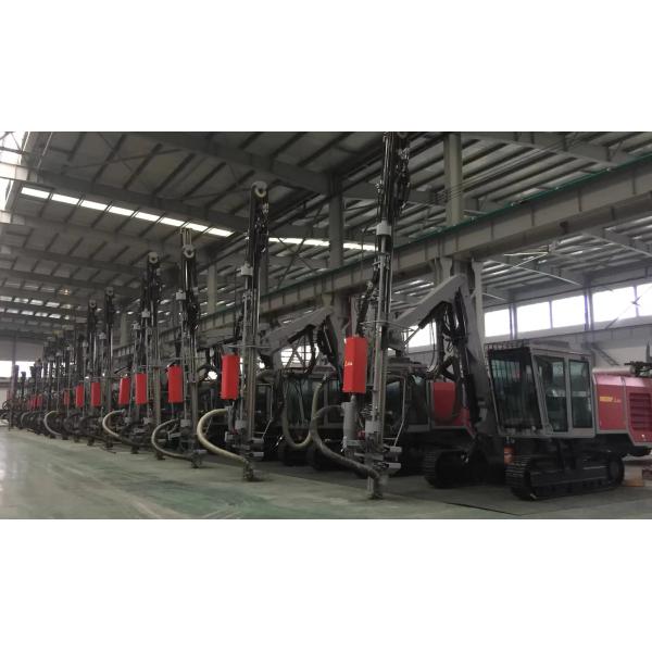 Rock Crawler Blast Hole DTH Drill Rig 20m Drill Hole Depth For Mine