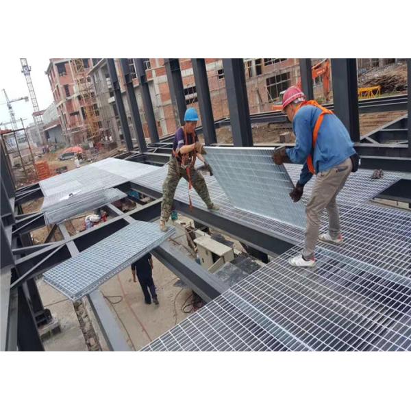 Walkway / Platform Steps Metal Serrated Bar Grating