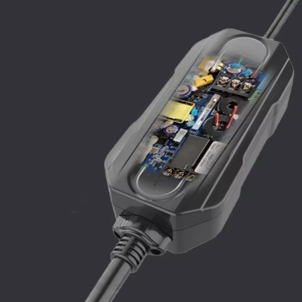 Type 1 To Schuko 16A Portable EV Charger With LCD Screen 230V