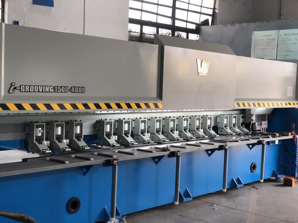 Quality SGS 1.5x4m V Grooving Machine For Stainless Sheet Decoration for sale