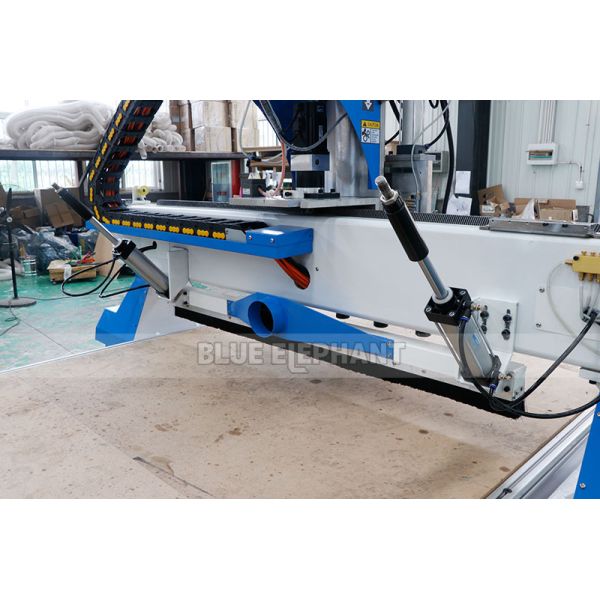 1325 Three Processes Multi Head CNC Router Machinery with HQD Air Cooling Spindle