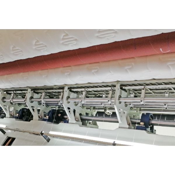 1500 RPM 300 M/H Non Shuttle Sponge Mattress Making Machine For Quilting Purpose