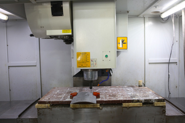 Plastic Rapid Prototyping Auto Parts Injection Molding RIM Big Parts Cnc Machining