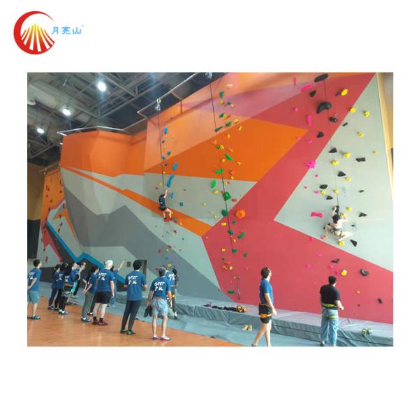 Professional Boulder Climbing Wall With Different Slope And Difficulty