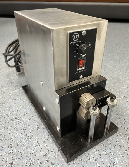 Edge Forming Machine For Ceramic Band Heater Capable Of Rolling Wider Steel Strips