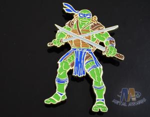 China Custom Logo Ninja Turtle Zinc Alloy Metal Lapel Pin Bages, Cut Out Stye Shiny Gold Plating With Rupper wholesale