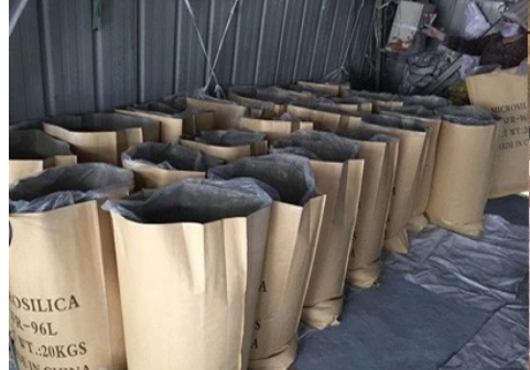 Low Permeability Silica Fume Concrete With High Temperature Strength