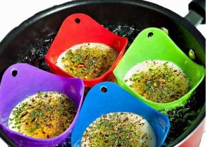 China Non Toxic Non Shell Silicone Egg Steamer , Reusable Silicone Egg Poacher Cups wholesale