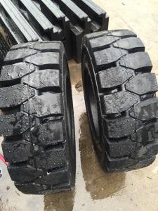 China Factory Price 3.5t forklift truck tire 7.00-15, solid tire Steel ring China High Quality 10.00-20 Forklift Solid Tyre wholesale