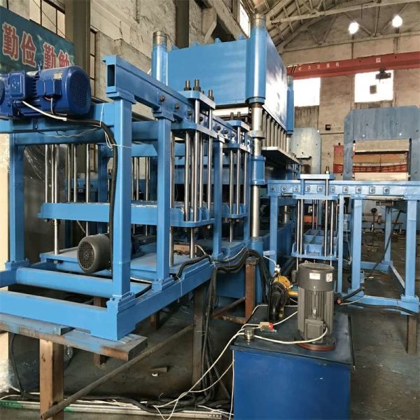Frame Plate Rubber Vulcanizing Press 8KW 11KW Rubber Tile Making Machine