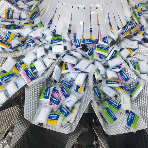 Automatic Food Tray Wrapping Packing Machine Household Products Packing Machine Detergents Tray Packing Machine