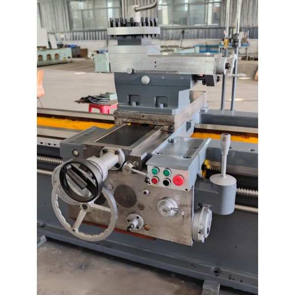 Heavy Duty Lathe for Large Metal Parts CQW61100F Large Swing Powerful Cutting Heavy Duty Lathe