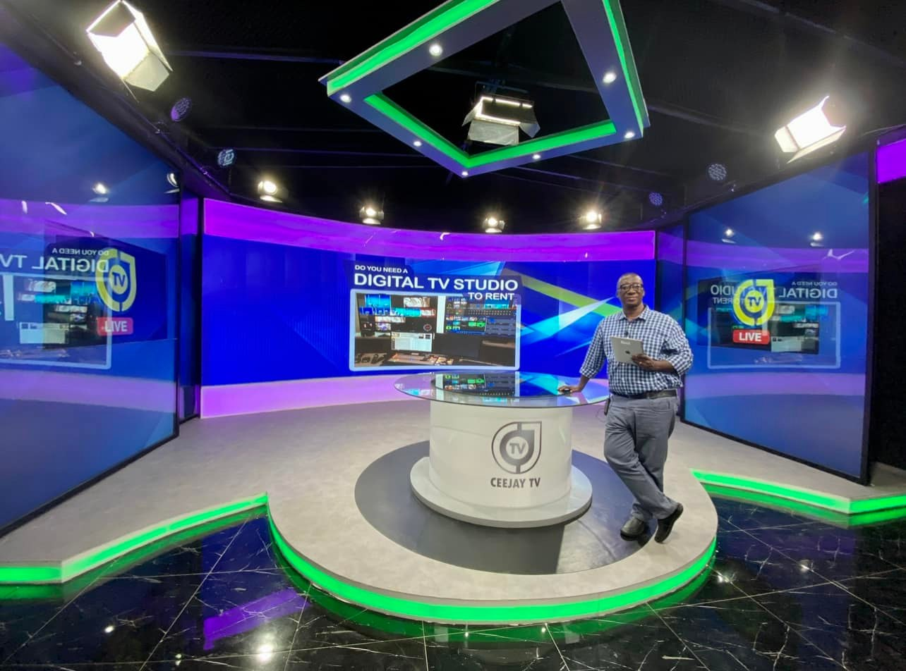 200W LED Fresnel RGBAW 5in1 Color CRI≥95 Dimming RDM Motorized Zoom Focus