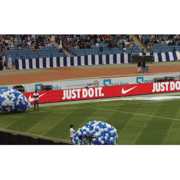 Pixel Resolution 40000Pixel/sqm Stadium LED Display with High Contrast Ratio 5000 1 and Brightness ≥6500cd/m2